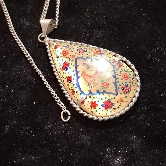 Vintage Hand-Painted Persian Teardrop Pendant. Silver Twist Frame. 18 In Long - Picture 6 of 7